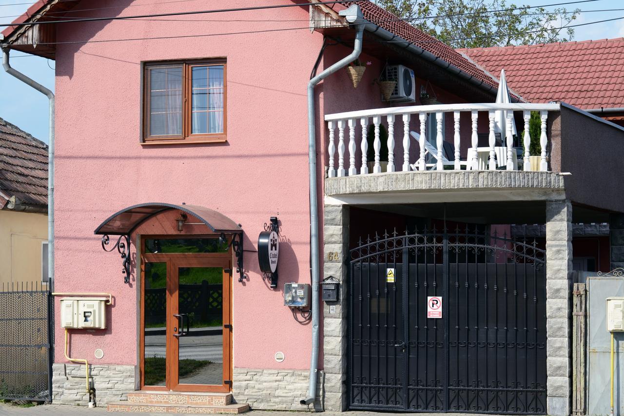 Citadel Hostel Алба-Юлия Экстерьер фото